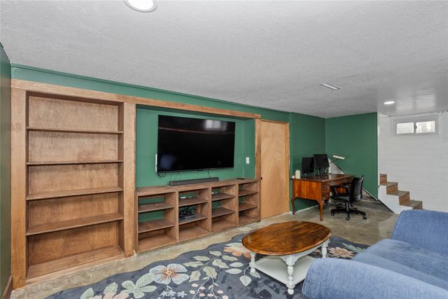 310 Ashworth Drive, Waukee, IA 50263