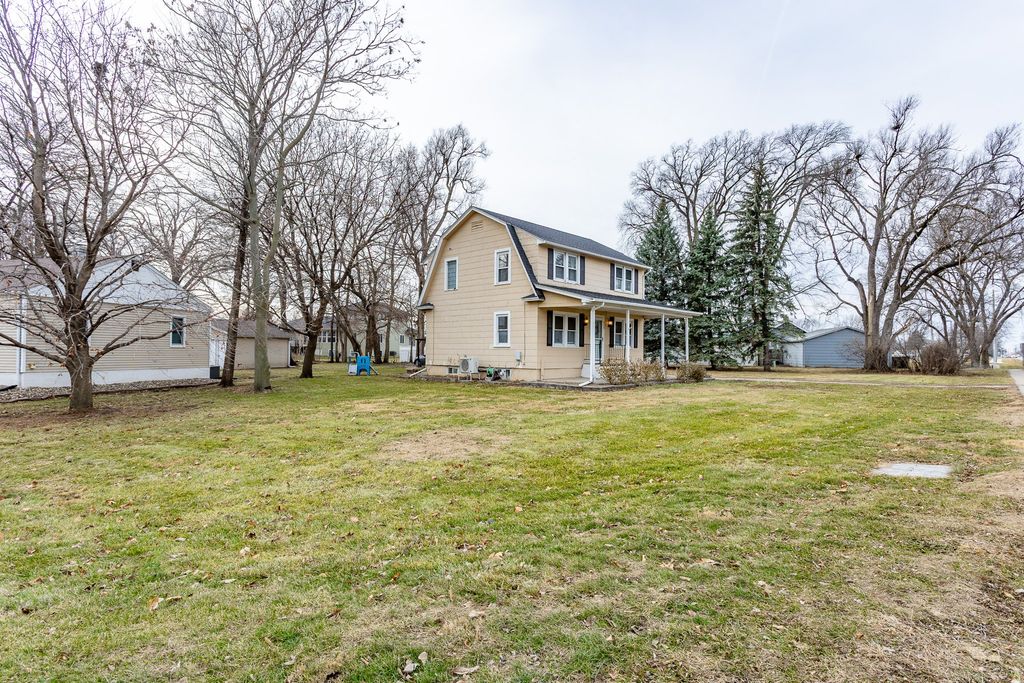 310 Ashworth Drive, Waukee, IA 50263