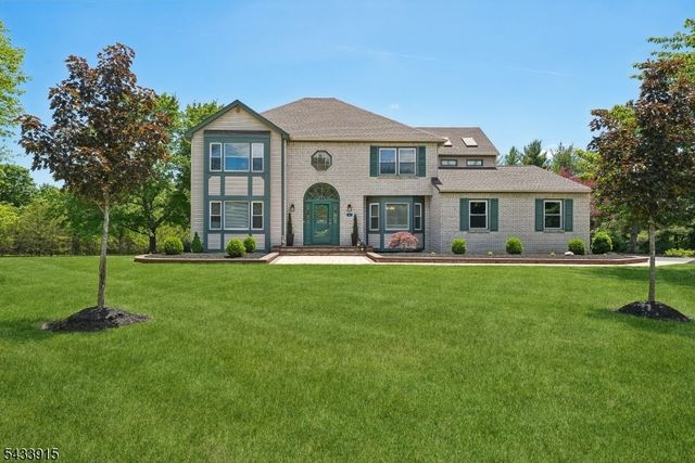 45 Adams Dr, Montgomery Twp., NJ 08502