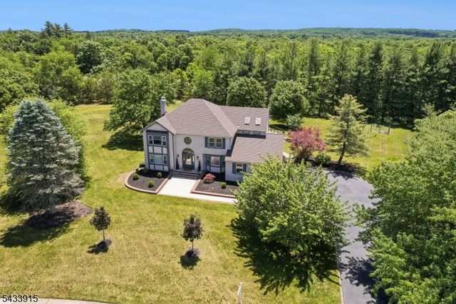 45 Adams Dr, Montgomery Twp., NJ 08502