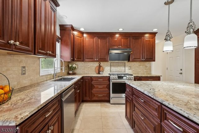 45 Adams Dr, Montgomery Twp., NJ 08502