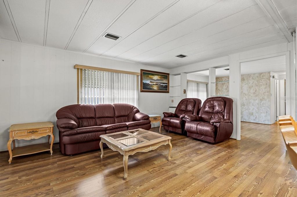 Image 12 of property listing at 5316 53RD AVENUE E K28, Bradenton, FL 34203