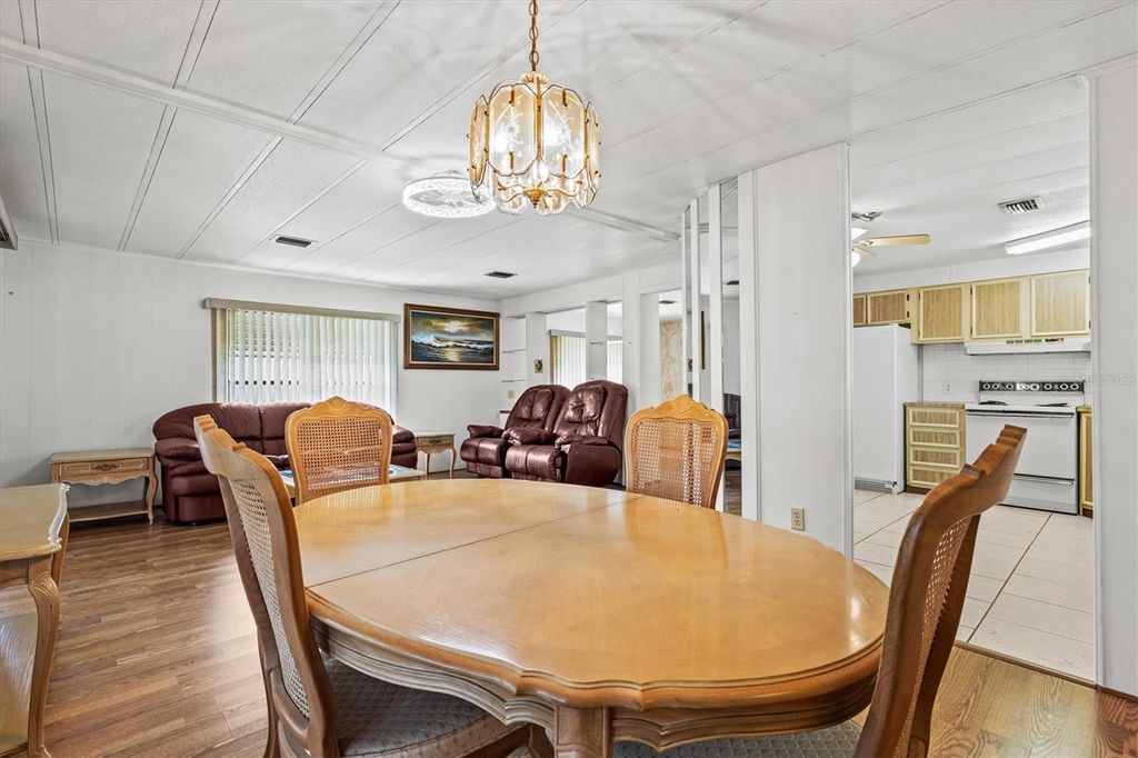 Image 18 of property listing at 5316 53RD AVENUE E K28, Bradenton, FL 34203