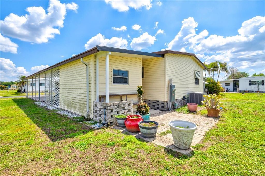 Image 38 of property listing at 5316 53RD AVENUE E K28, Bradenton, FL 34203