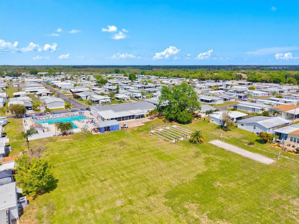 Image 46 of property listing at 5316 53RD AVENUE E K28, Bradenton, FL 34203