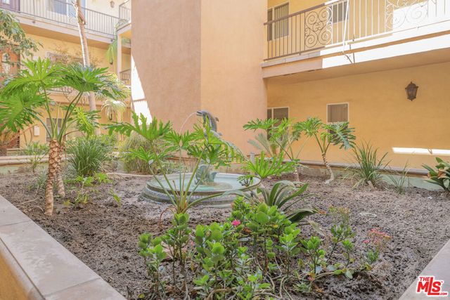 626 E Orange Grove Avenue 105, Burbank, CA 91501