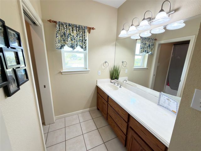 127 Eagle View Court, Weatherford, TX 76087