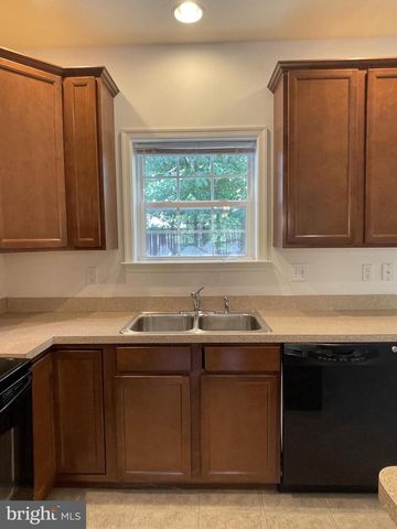 56 CASTEEL DR, Martinsburg, WV 25404