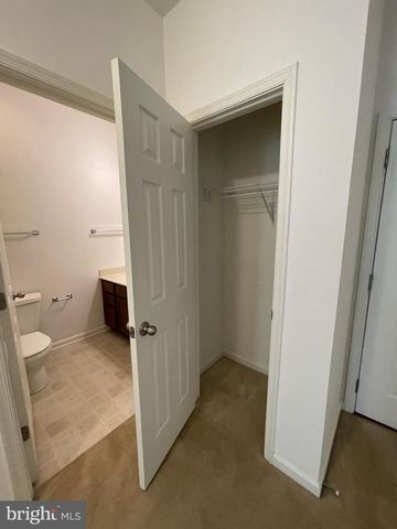 56 CASTEEL DR, Martinsburg, WV 25404