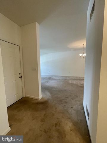 56 CASTEEL DR, Martinsburg, WV 25404