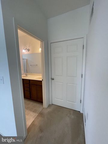 56 CASTEEL DR, Martinsburg, WV 25404