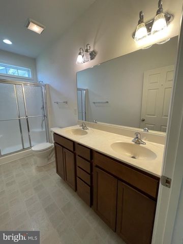 56 CASTEEL DR, Martinsburg, WV 25404