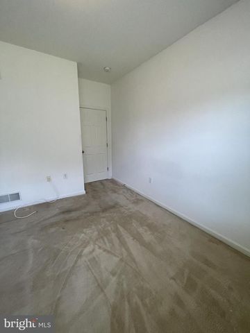 56 CASTEEL DR, Martinsburg, WV 25404