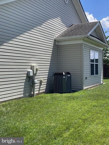 56 CASTEEL DR, Martinsburg, WV 25404