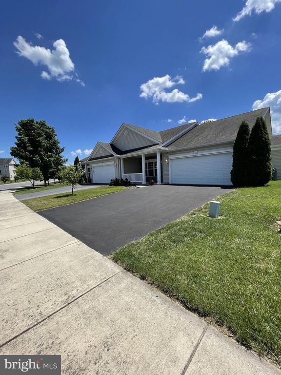 56 CASTEEL DR, Martinsburg, WV 25404
