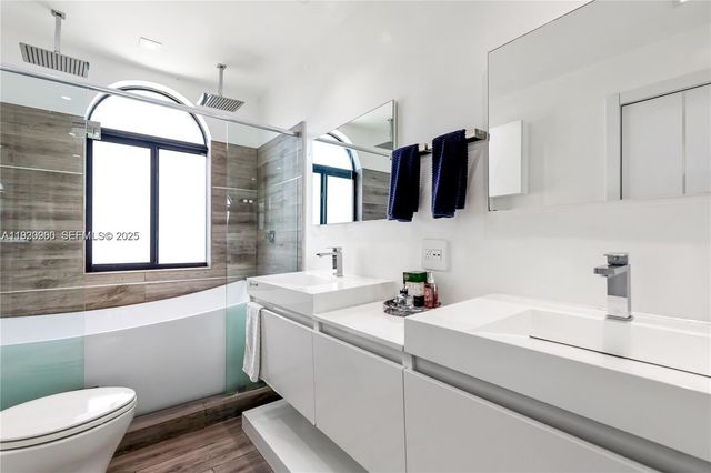 1150 98th St 10, Bay Harbor Islands, FL 33154