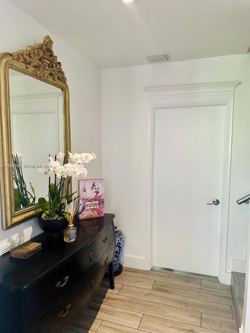 1150 98th St 10, Bay Harbor Islands, FL 33154