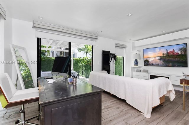 1150 98th St 10, Bay Harbor Islands, FL 33154