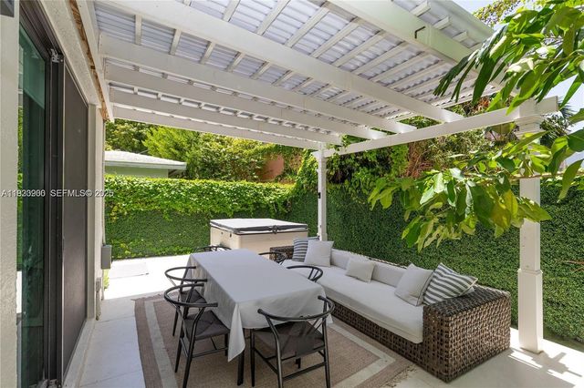 1150 98th St 10, Bay Harbor Islands, FL 33154