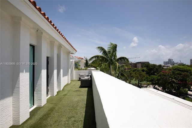 1150 98th St 10, Bay Harbor Islands, FL 33154