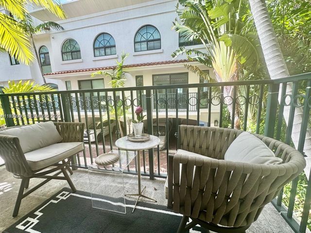 1150 98th St 10, Bay Harbor Islands, FL 33154