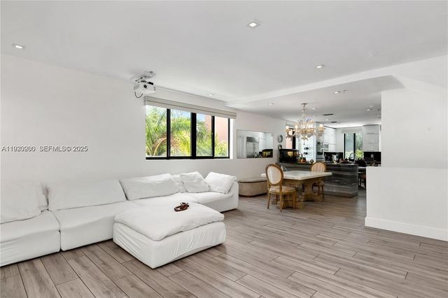 1150 98th St 10, Bay Harbor Islands, FL 33154