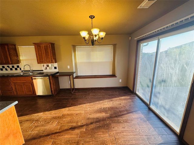 209 Bradgate Drive, Yukon, OK 73099