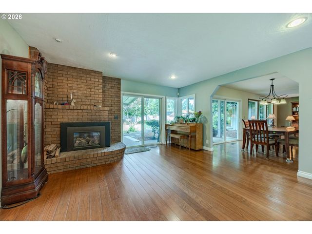 2798 FIRWOOD Way, Eugene, OR 97401