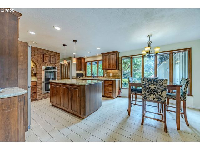 2798 FIRWOOD Way, Eugene, OR 97401
