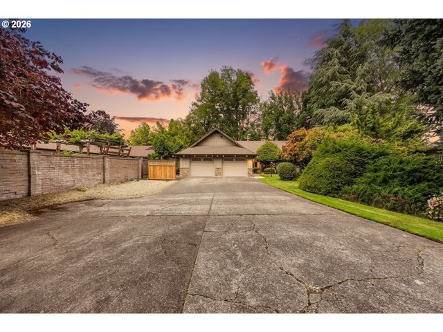 2798 FIRWOOD Way, Eugene, OR 97401