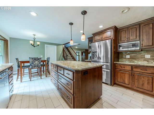 2798 FIRWOOD Way, Eugene, OR 97401