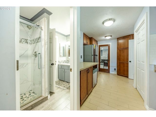 2798 FIRWOOD Way, Eugene, OR 97401