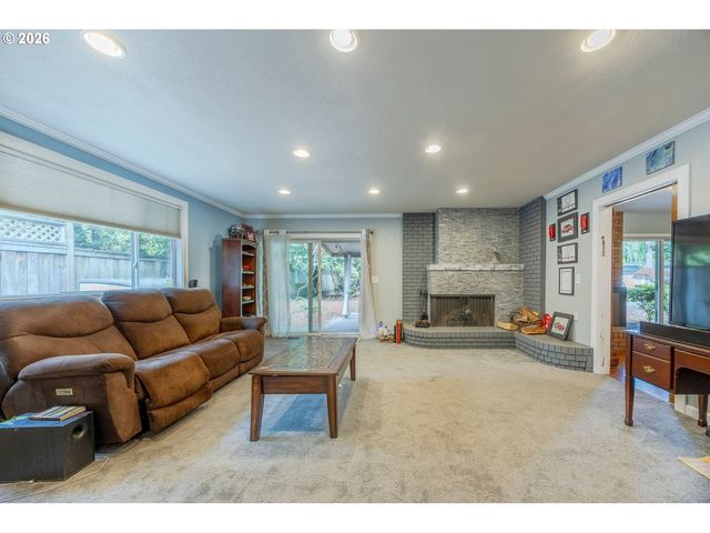 2798 FIRWOOD Way, Eugene, OR 97401