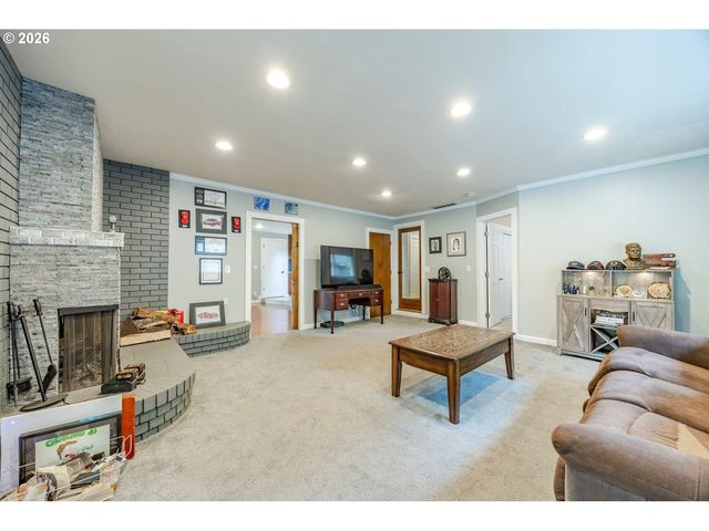 2798 FIRWOOD Way, Eugene, OR 97401