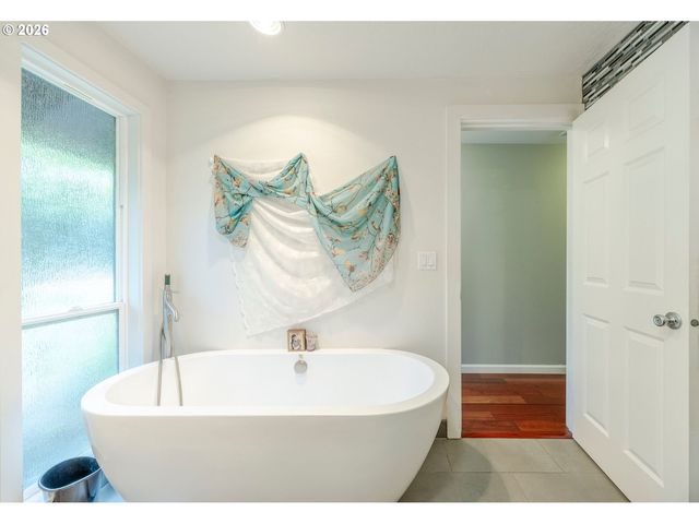 2798 FIRWOOD Way, Eugene, OR 97401