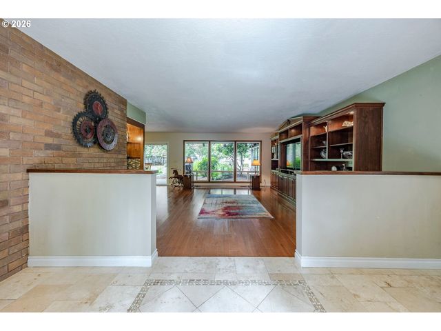 2798 FIRWOOD Way, Eugene, OR 97401