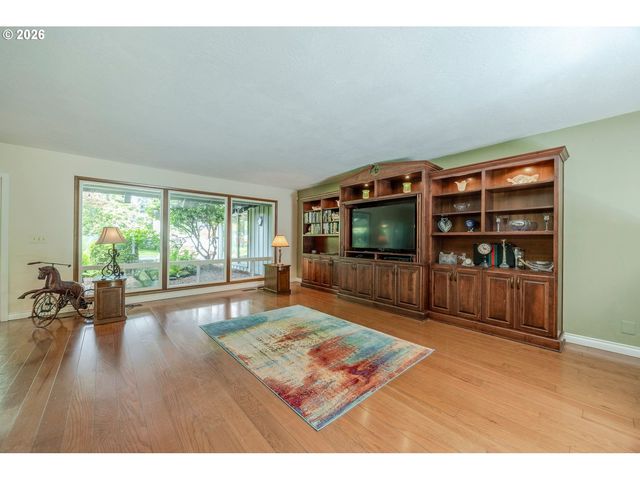 2798 FIRWOOD Way, Eugene, OR 97401