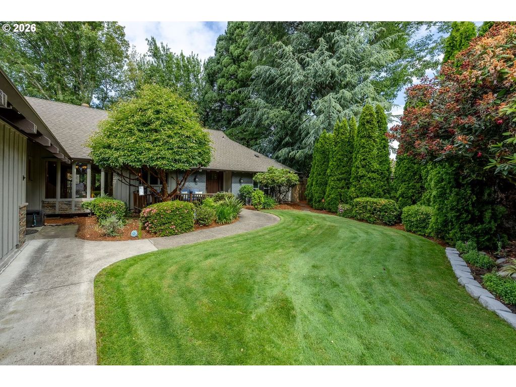 2798 FIRWOOD Way, Eugene, OR 97401