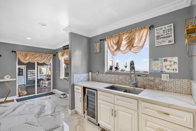12 Eastern Drive, Watsonville, CA 95076