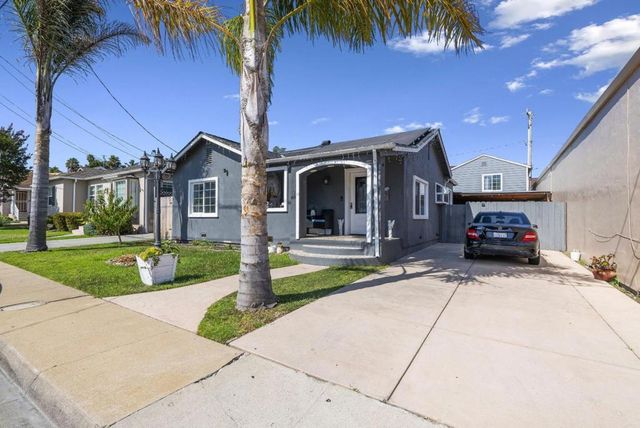 12 Eastern Drive, Watsonville, CA 95076