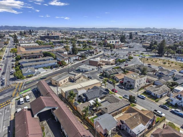 12 Eastern Drive, Watsonville, CA 95076