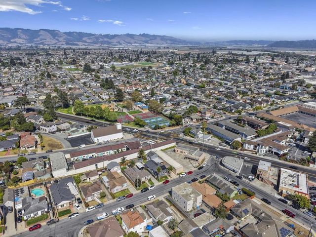 12 Eastern Drive, Watsonville, CA 95076