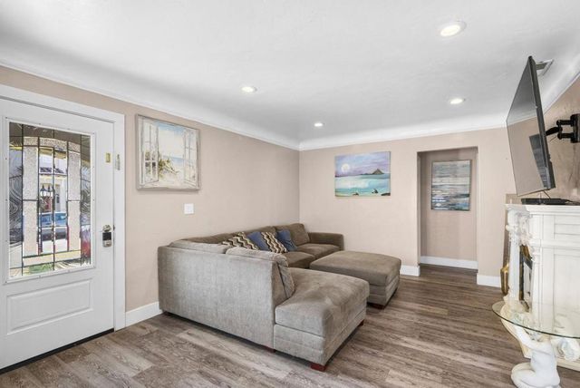 12 Eastern Drive, Watsonville, CA 95076