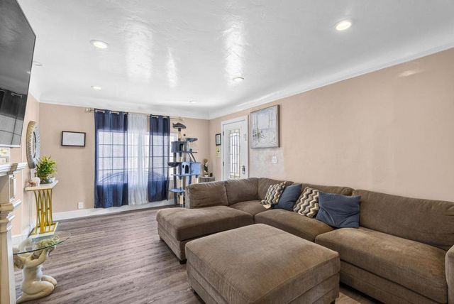 12 Eastern Drive, Watsonville, CA 95076