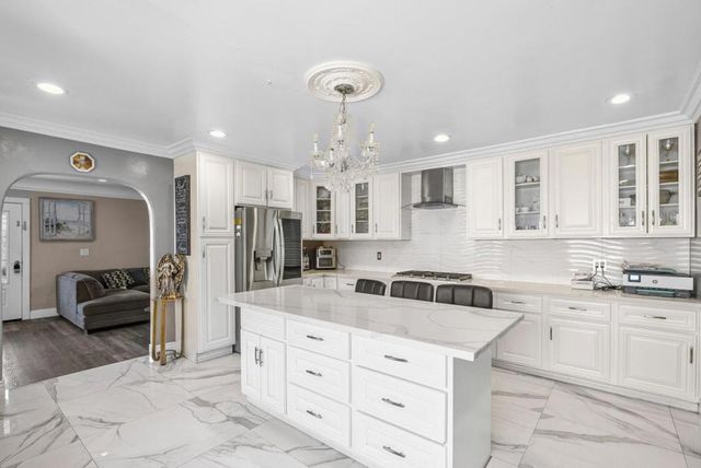 12 Eastern Drive, Watsonville, CA 95076
