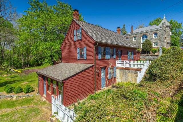 20 N MAIN ST, Mullica Hill, NJ 08062