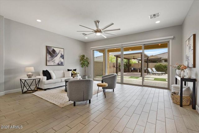 21247 W MEADOWBROOK Avenue, Buckeye, AZ 85396