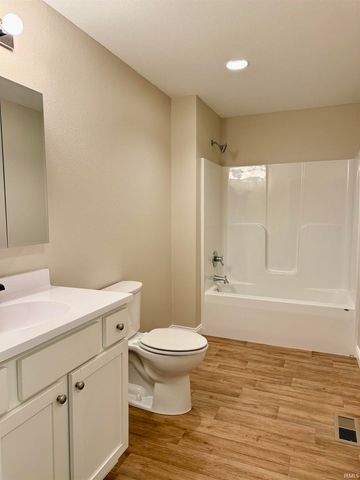 719 Wedeking Avenue, Evansville, IN 47711