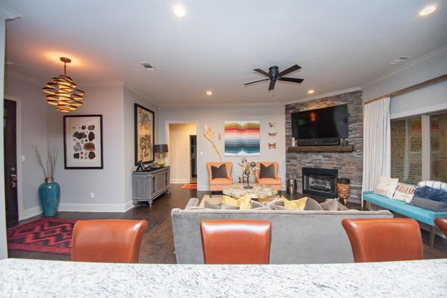 709 E lawson, Jonesboro, AR 72404