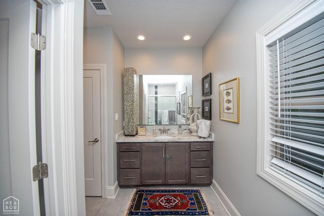 709 E lawson, Jonesboro, AR 72404